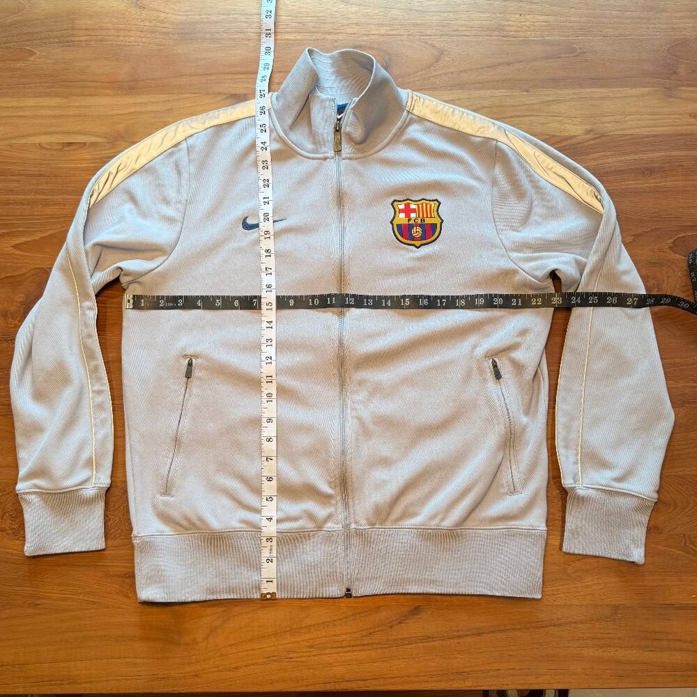 NIKE FC Barcelona Track Jacket in Large with Reflective Sleeve 2012/2013 - Picture 2 of 7